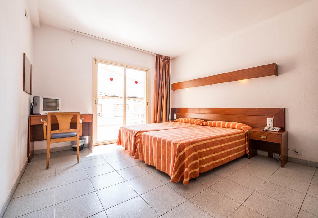 Hotel Checkin Montpalau Pineda de Mar Dış mekan fotoğraf