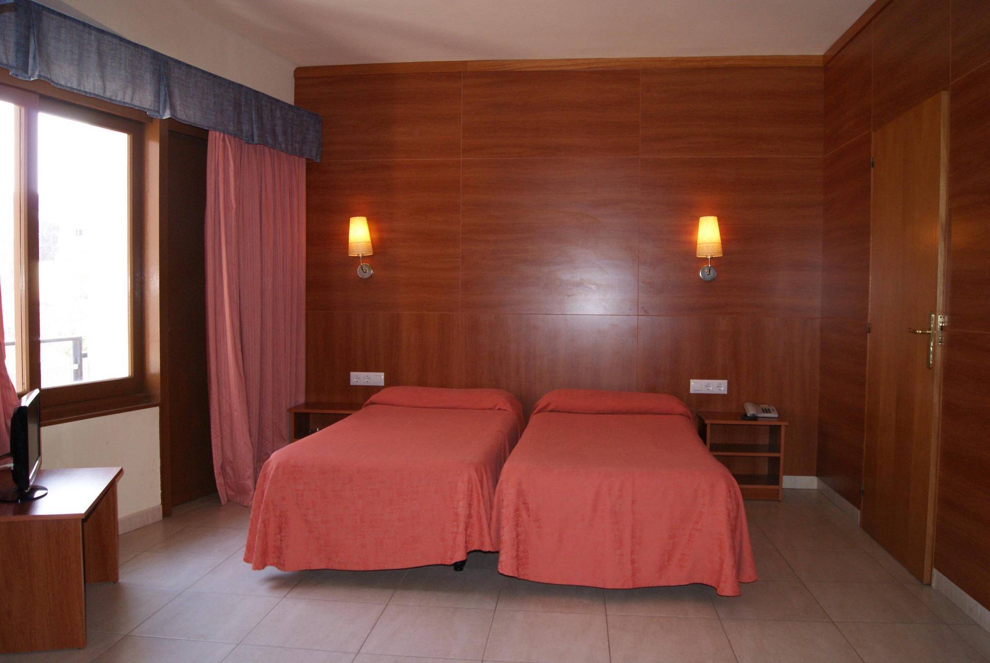 Hotel Checkin Montpalau Pineda de Mar Dış mekan fotoğraf