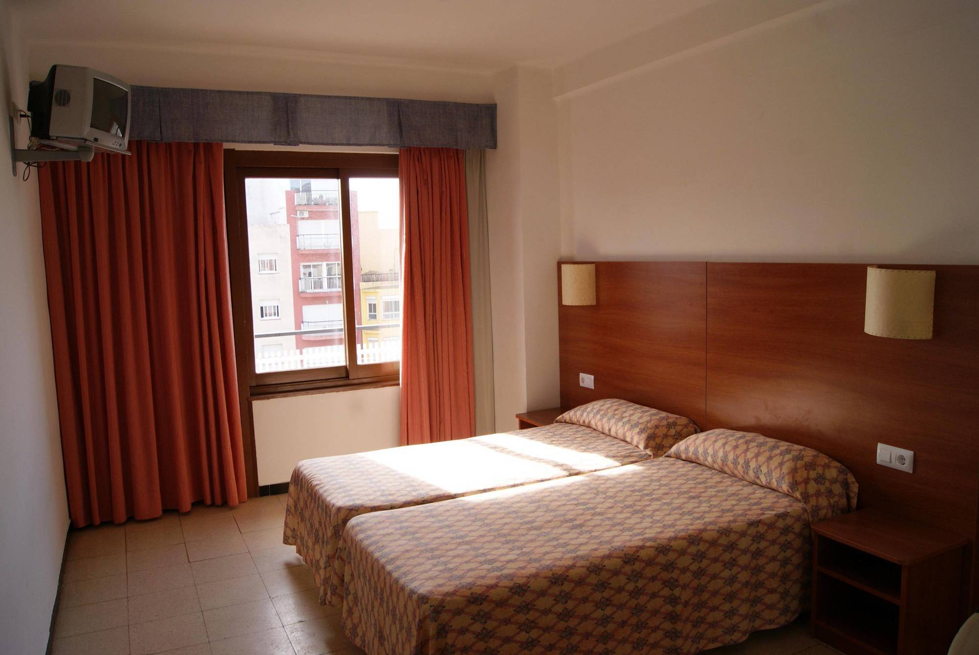 Hotel Checkin Montpalau Pineda de Mar Dış mekan fotoğraf