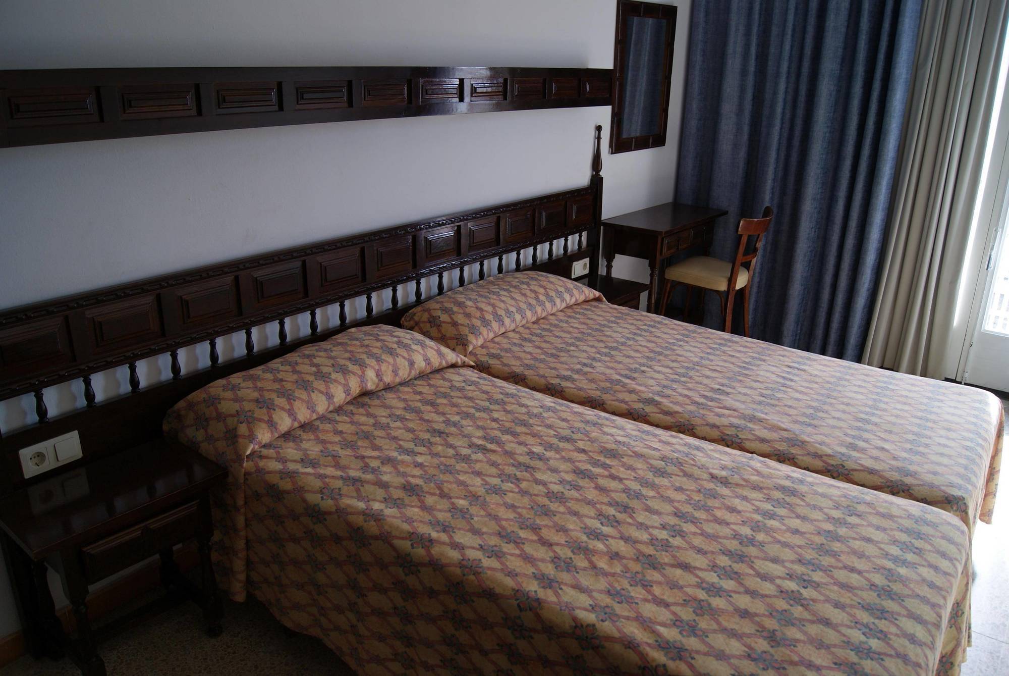 Hotel Checkin Montpalau Pineda de Mar Dış mekan fotoğraf