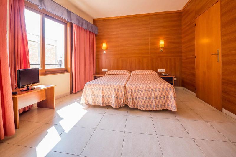 Hotel Checkin Montpalau Pineda de Mar Dış mekan fotoğraf